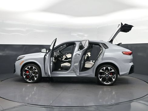 New 2026 BMW X2 xDrive28i w/ Technology Package AWD/4WD image 42