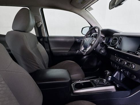Used 2020 Toyota Tacoma SR5 image 27