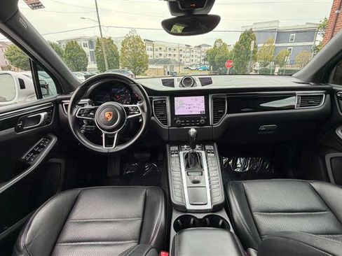 Used 2018 Porsche Macan GTS AWD/4WD image 28
