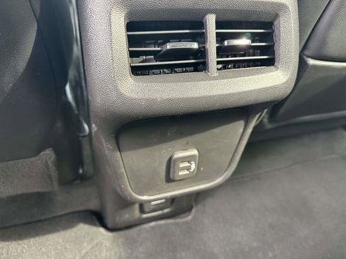 Used 2024 GMC Terrain SLT image 10