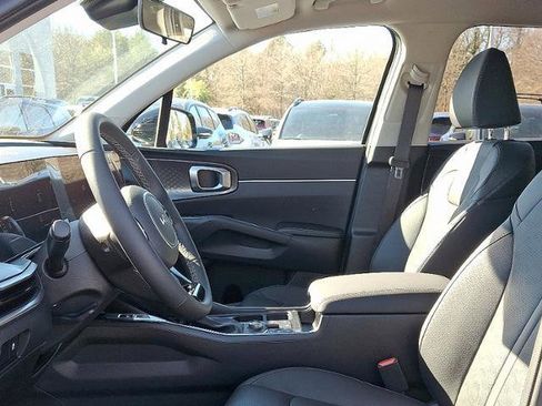 New 2025 Kia Sorento S image 8