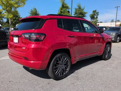 Certified 2022 Jeep Compass Limited w/ (RED) Package AWD/4WD image 4