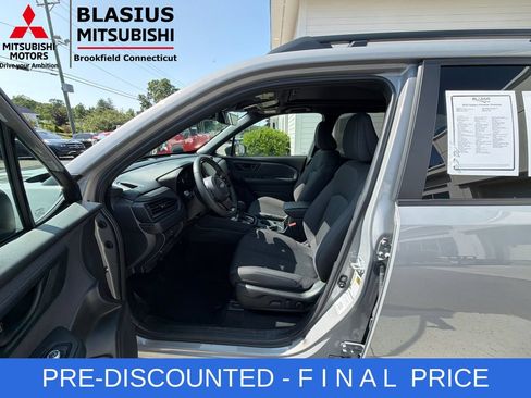 Used 2025 Subaru Forester Premium w/ Convenience Package #1 AWD/4WD image 16