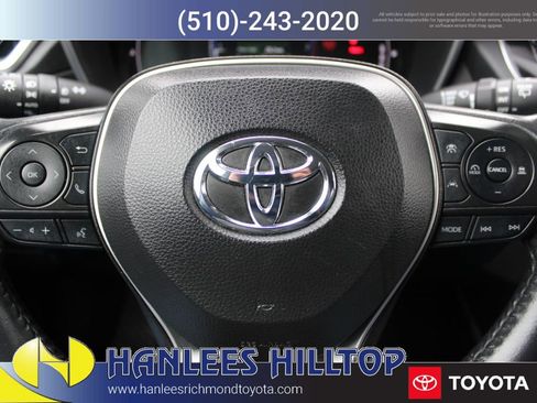 Used 2024 Toyota Corolla Cross XLE image 28