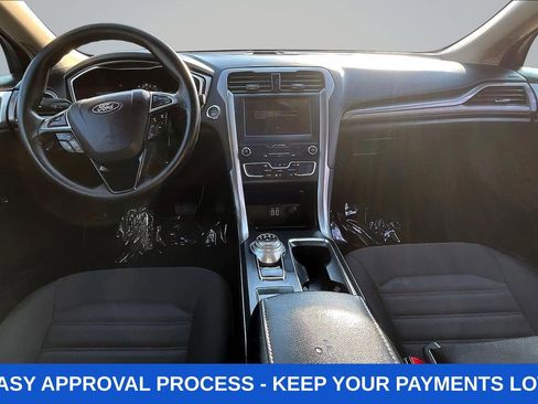 Used 2019 Ford Fusion SE FWD image 8