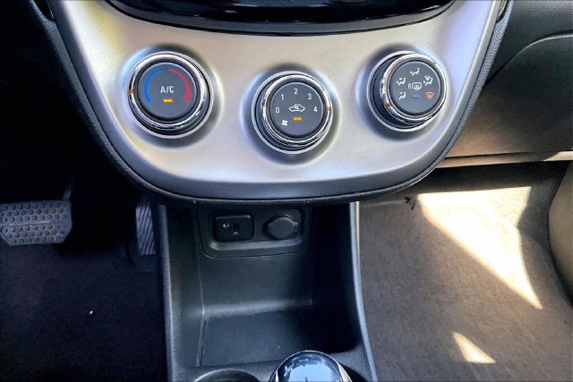 Used 2017 Chevrolet Spark LT FWD image 31