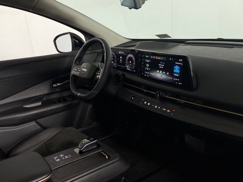 Used 2024 Nissan Ariya FWD image 34