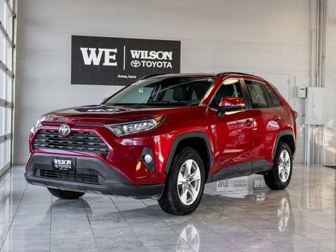 Used 2021 Toyota RAV4 XLE image 2