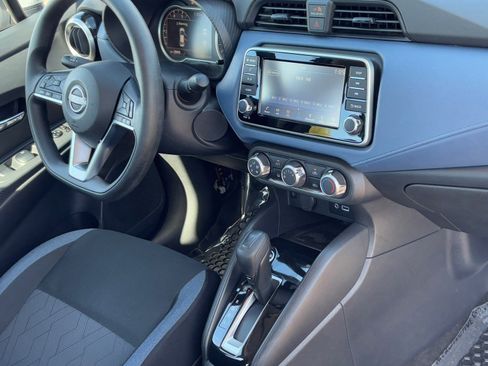 Certified 2025 Nissan Versa SV image 9