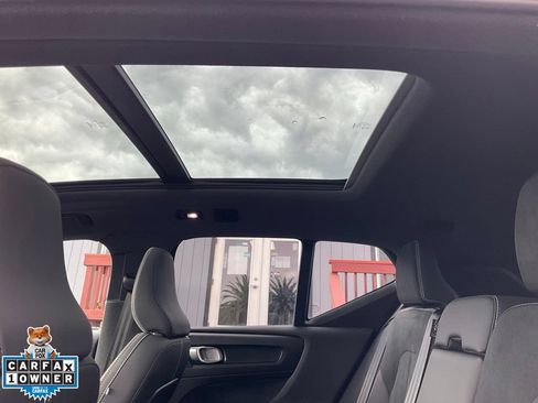 Used 2022 Volvo XC40 P8 Recharge Plus AWD/4WD image 36