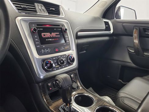Used 2017 GMC Acadia Limited SLT image 19