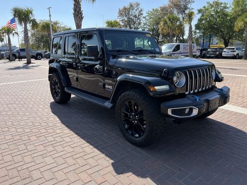 Used 2022 Jeep Wrangler Unlimited Sahara w/ Cold Weather Group image 2