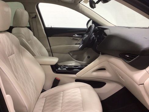 Used 2023 Buick Envision Avenir image 30
