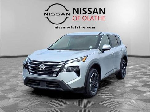 Certified 2025 Nissan Rogue SV AWD/4WD image 1