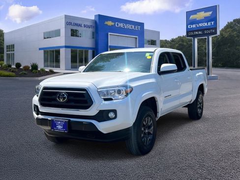 Used 2023 Toyota Tacoma SR5 AWD/4WD image 1