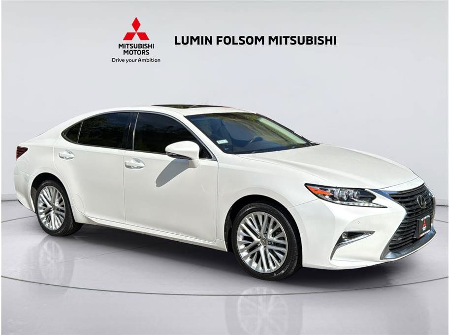 Used 2016 Lexus ES 350 w/ Luxury Package w/Wood Trim FWD image 7