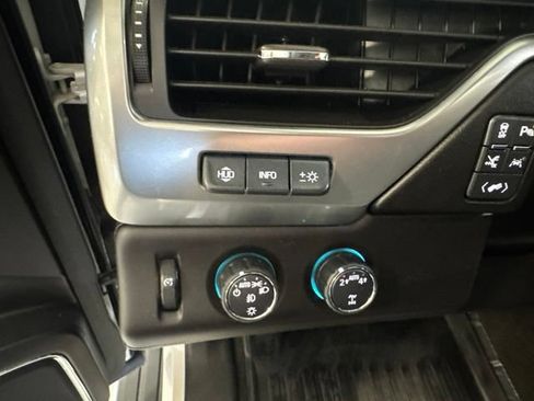 Used 2017 Chevrolet Suburban Premier AWD/4WD image 52