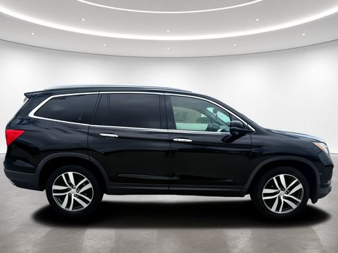 Used 2016 Honda Pilot Touring image 4