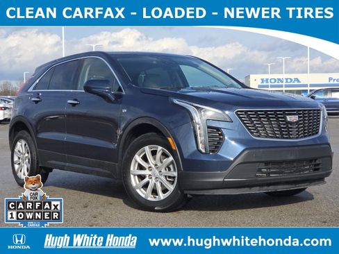 Used 2022 Cadillac XT4 Luxury w/ Cold Weather Package image 1