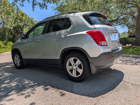Used 2016 Chevrolet Trax LT w/ LPO, Protection Package FWD image 5