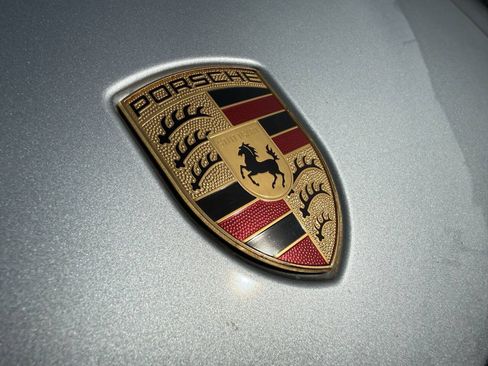 Used 2019 Porsche Cayenne S w/ Premium Package AWD/4WD image 35
