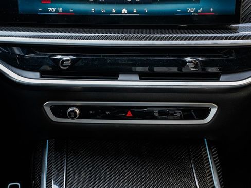 Certified 2025 BMW X7 M60i image 15