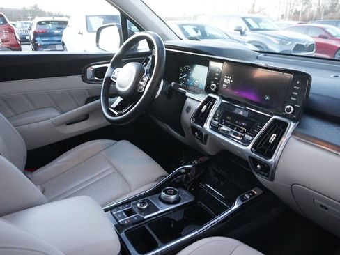 Used 2023 Kia Sorento SX Prestige image 32