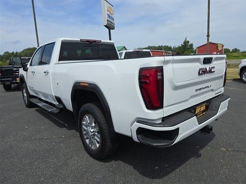 Used 2024 GMC Sierra 3500 Denali w/ Denali Reserve Package image 6