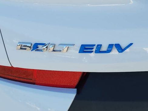 Used 2023 Chevrolet Bolt EUV Premier w/ Sun & Sound Package image 23