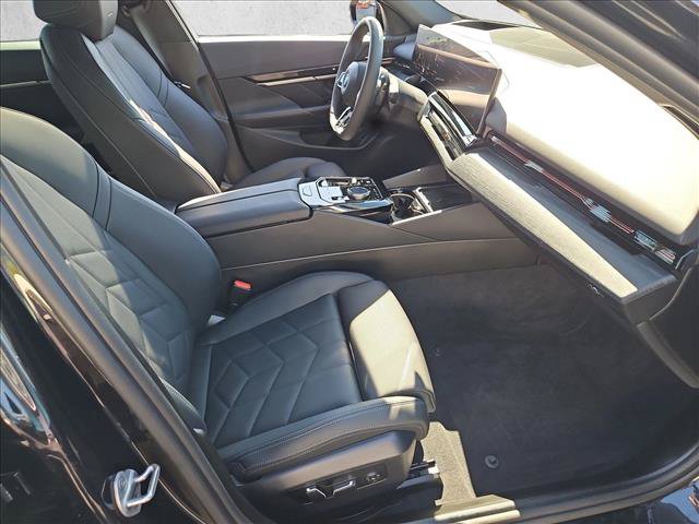 Used 2026 BMW 530i xDrive AWD/4WD image 22