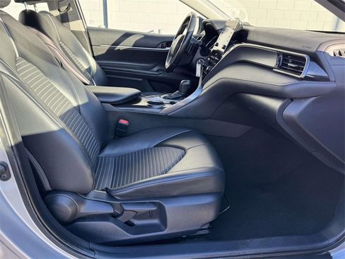 Used 2023 Toyota Camry SE image 13