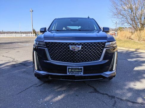 Used 2021 Cadillac Escalade Premium Luxury w/ Performance Package image 2