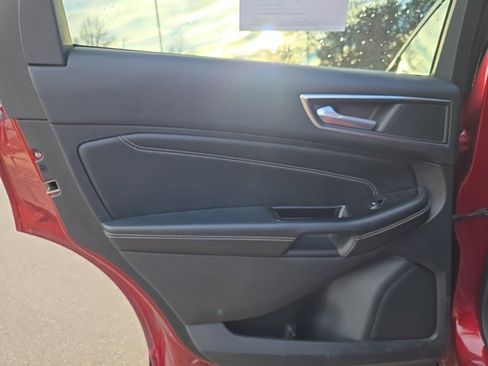 Used 2015 Ford Edge Titanium w/ Equipment Group 301A image 16