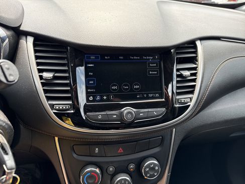 Used 2019 Chevrolet Trax LT AWD/4WD image 24