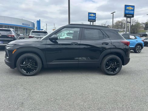 New 2026 Chevrolet TrailBlazer LT w/ Midnight Edition FWD image 6