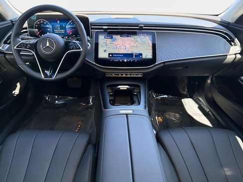 Used 2025 Mercedes-Benz E 350 Sedan image 31