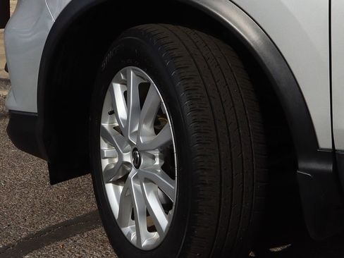 Used 2022 Nissan Rogue Sport SV image 6