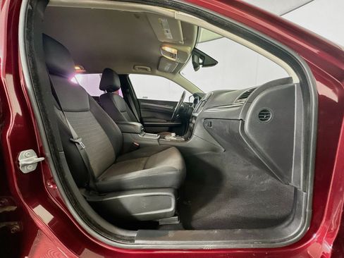 Used 2019 Chrysler 300 Touring w/ Sport Appearance Package RWD image 30