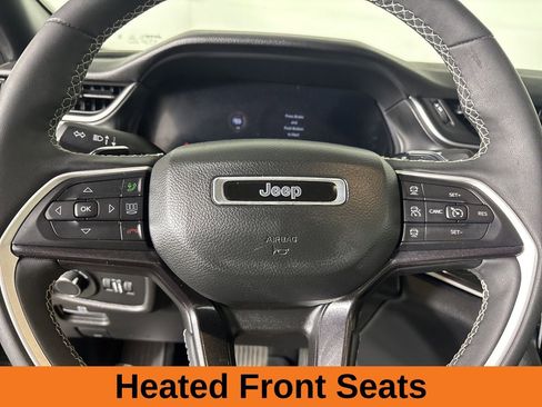 Used 2023 Jeep Grand Cherokee L Laredo image 13