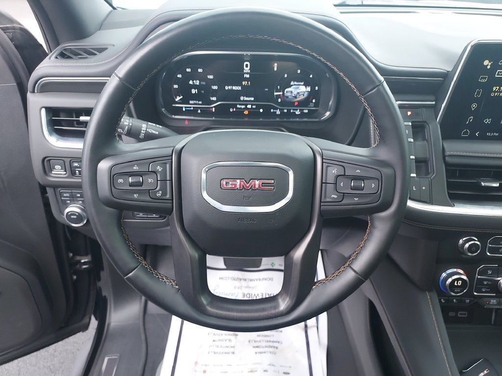 Used 2024 GMC Yukon AT4 w/ Technology Package AWD/4WD image 17