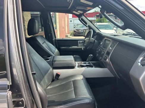 Used 2017 Ford Expedition Limited w/ Equipment Group 301A image 27
