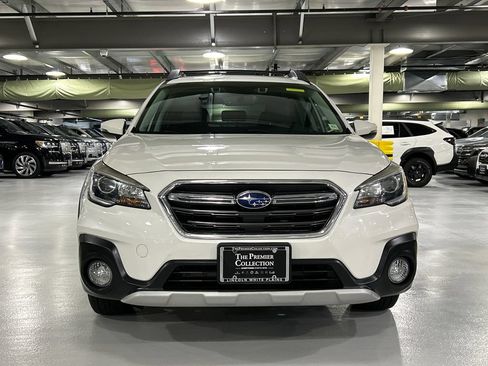 Used 2019 Subaru Outback 3.6R Limited AWD/4WD image 6