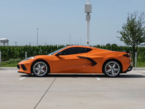 Used 2023 Chevrolet Corvette Stingray Premium Cpe w/ Z51 Performance Package RWD image 6