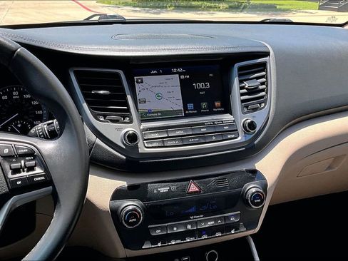 Used 2018 Hyundai Tucson SEL Plus AWD/4WD image 8