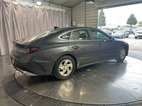 Certified 2025 Hyundai Sonata SE image 8