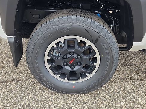 New 2026 Toyota Tacoma TRD Off-Road AWD/4WD image 5
