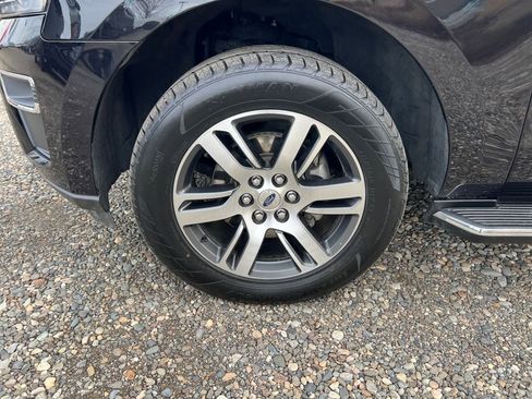 Used 2023 Ford Expedition Max Limited image 24