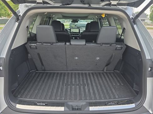 Used 2024 Toyota Grand Highlander Platinum image 13