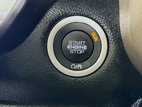 Used 2021 RAM 1500 Laramie image 21