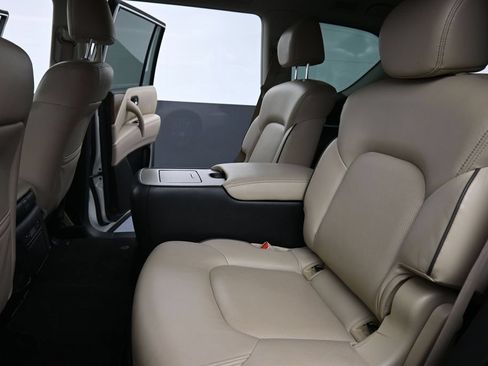 Used 2023 Nissan Armada SL w/ Captain's Chairs Package AWD/4WD image 15